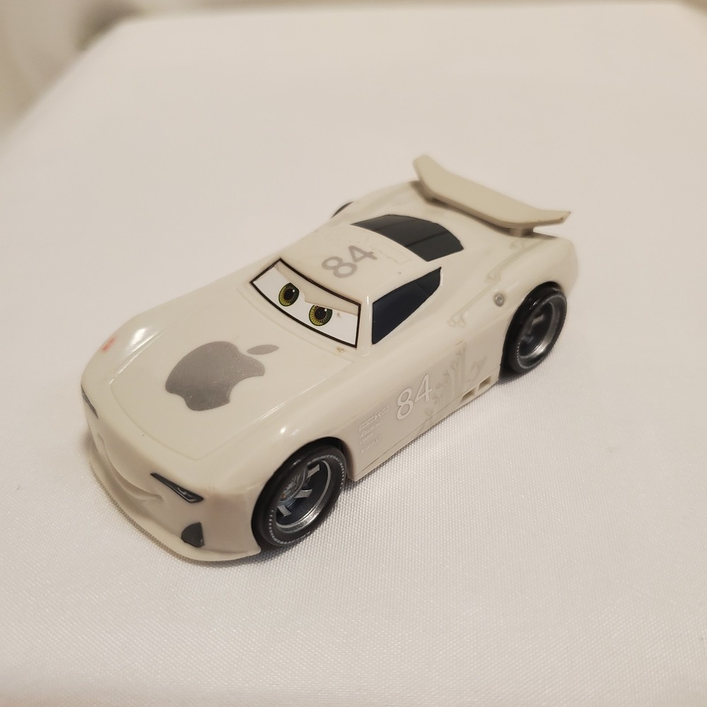 Disney Pixar Cars 3 Mac iCar #84 Apple Racer 1/64‎ Mini PVC Car White PLASTIC